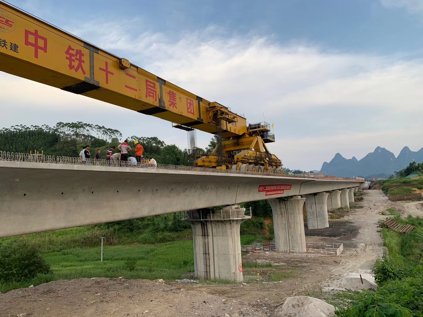 东港预应力加固在公路桥梁施工应用
